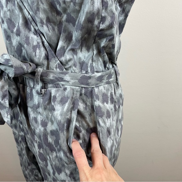Cloth & Stone Gray Camouflage Animal Print Jumpsuit Women Size Medium New - Picture 5 of 9